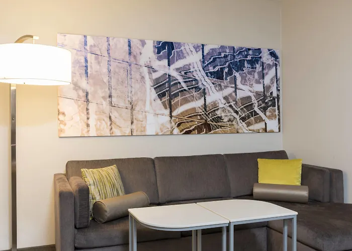 Springhill By Marriott Chicago O'hare Hotel 3*